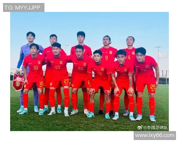 中国队足球服设计理念与文化传承探讨让我们一起见证国足的荣耀与梦想